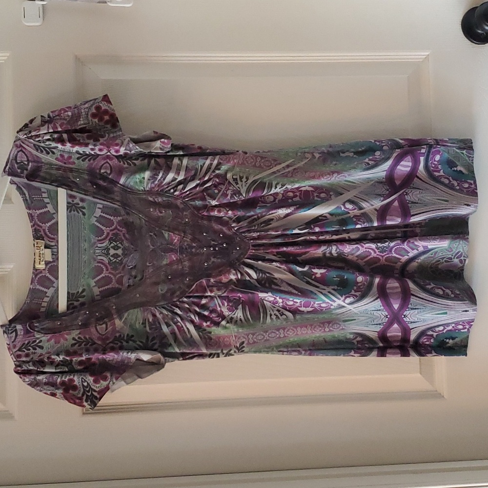 One World women's short sleeve tunic top.  Size medium.